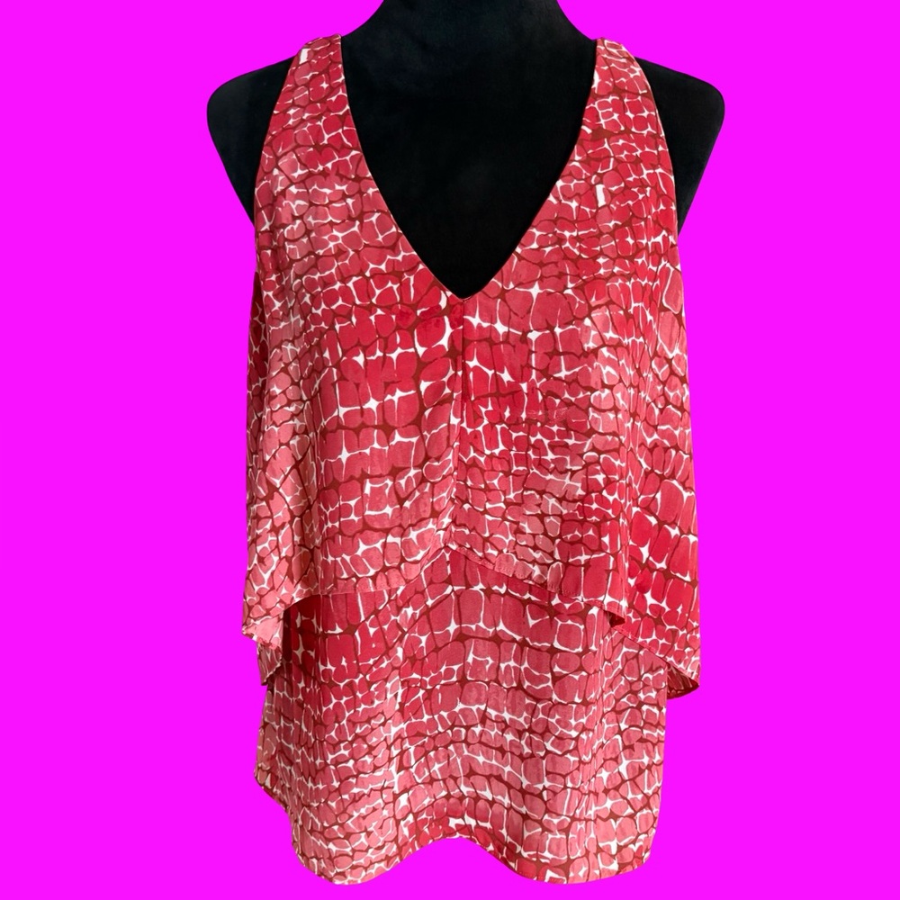 White House Black Market Coral Patterned Top Size M